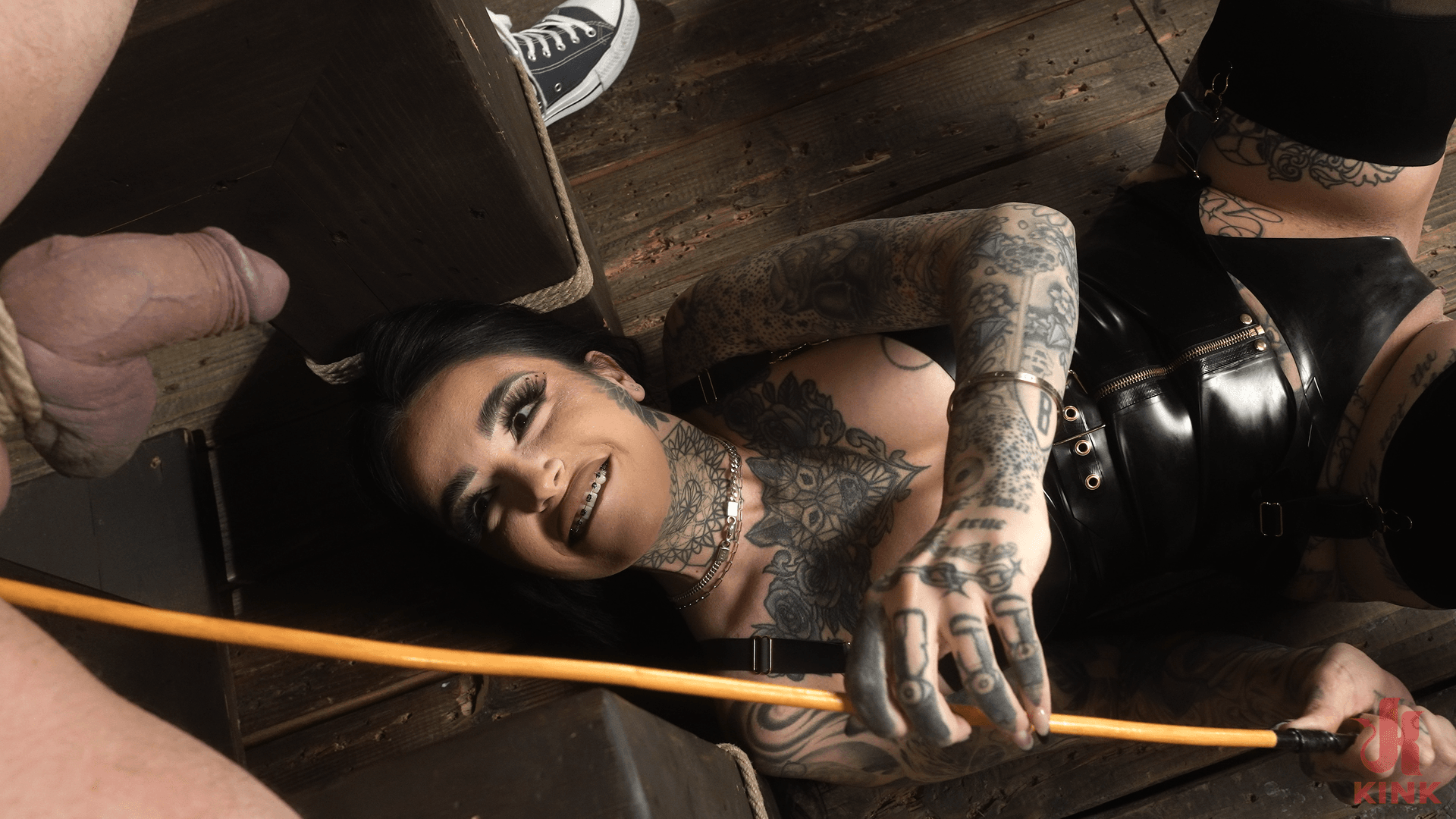 Dominating the Giant: Leigh Raven and Pierce Paris | Kink.com
