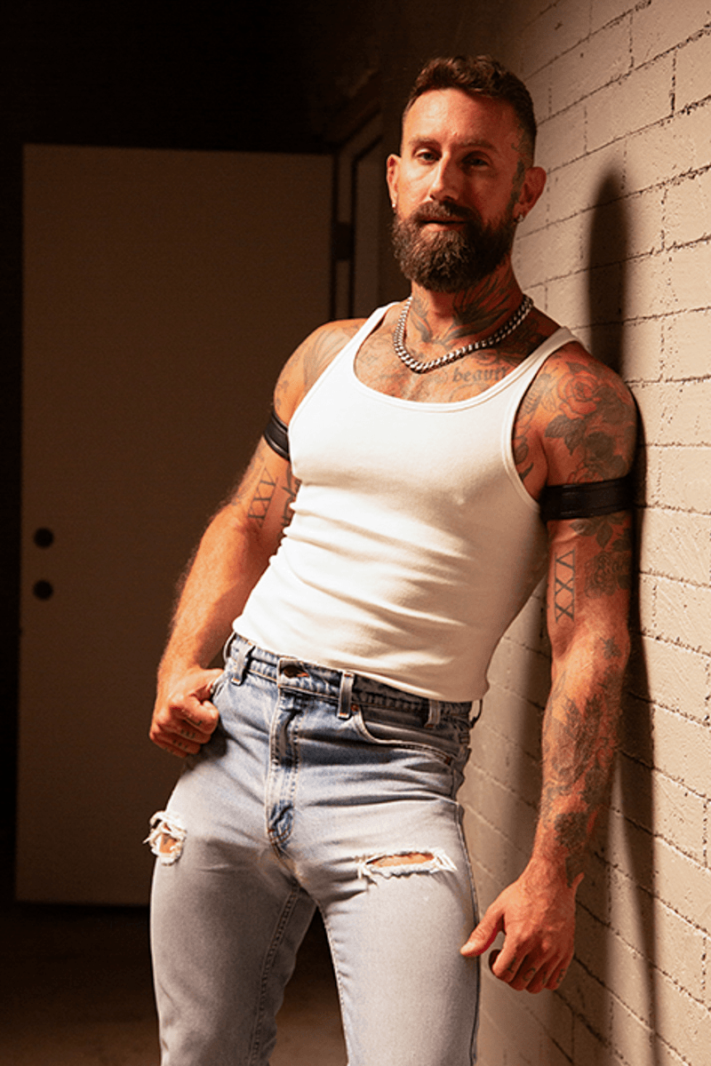 Troy Daniels BDSM - Brunet